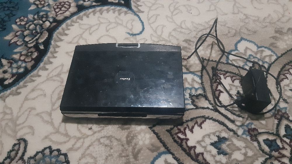 Dvd sotilodi monitorli