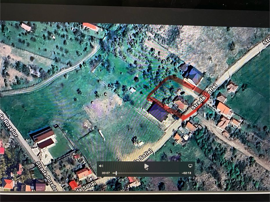 Casa cu teren de vânzare