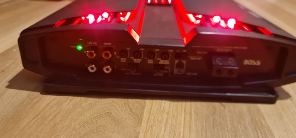 Amplificator BOSS PHANTOM