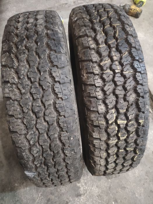 Vand 4 buc Cauciucuri Goodyear stare foarte buna că nouă
Dimensiuni: 2