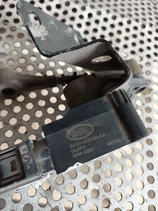 Senzor Nivel Cantar Xenon Punte Spate Land Rover Range Rover Evoque Discovery Sport An 2012-2013-2014-2015-2016-2017-2018-2019 Cod BJ32-3D026-AA 4x4 D