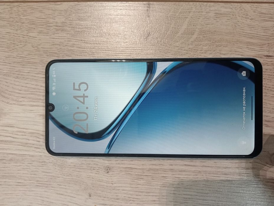 Телефон Реалми нот 50