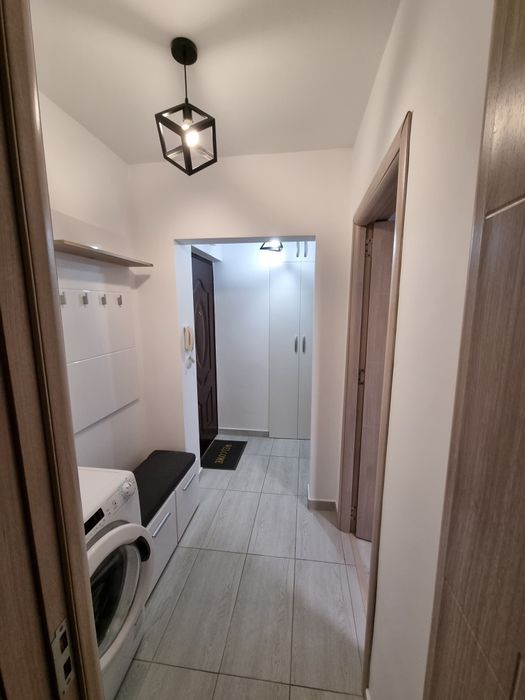 Garsoniera, renovata, cf. 1, zona Fizicienilor