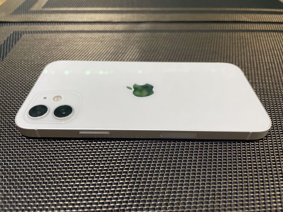 Apple Iphone 12 / 64
