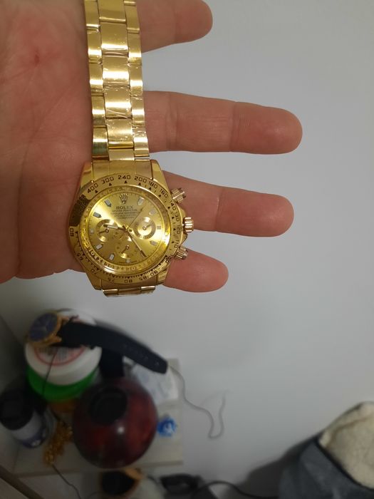 Se vinde ceas nou cu folie pe brățară,  nepurtat