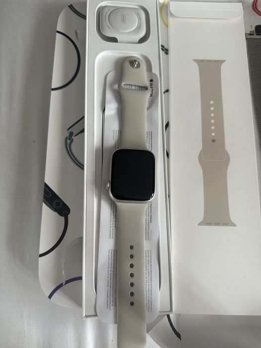 Apple watch seria 8 Starlight Aluminium