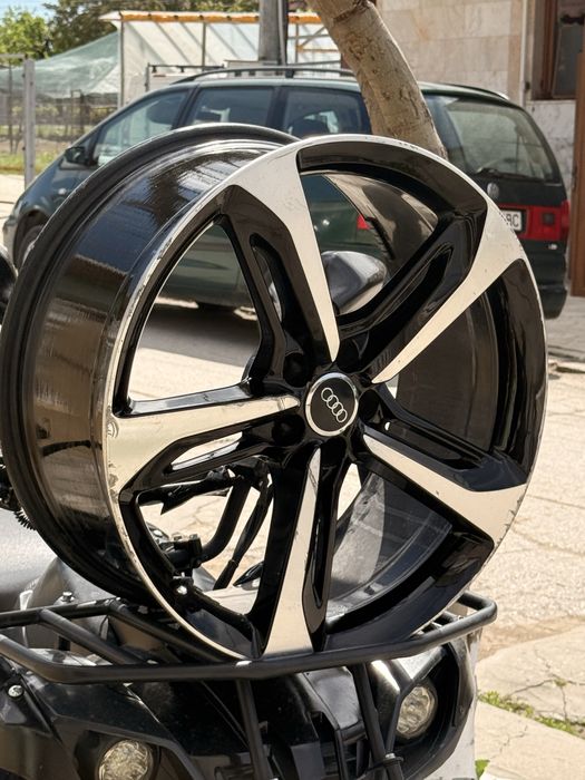Продавам комплект оригинални джанти 21 инча. 5x112