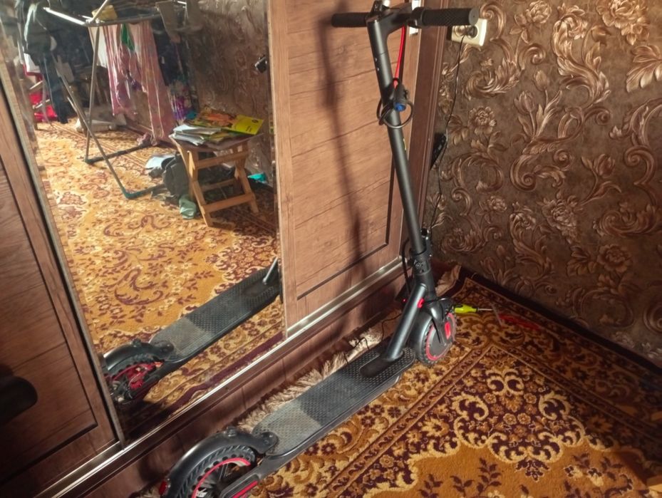 Электросамокат Axelus