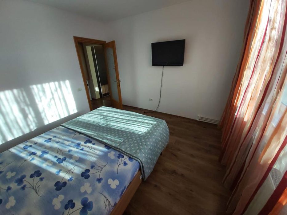 Închiriez apartament cu 2 camere oe termen lung