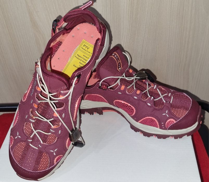 Sandale Salomon mărime 38 și 2/3