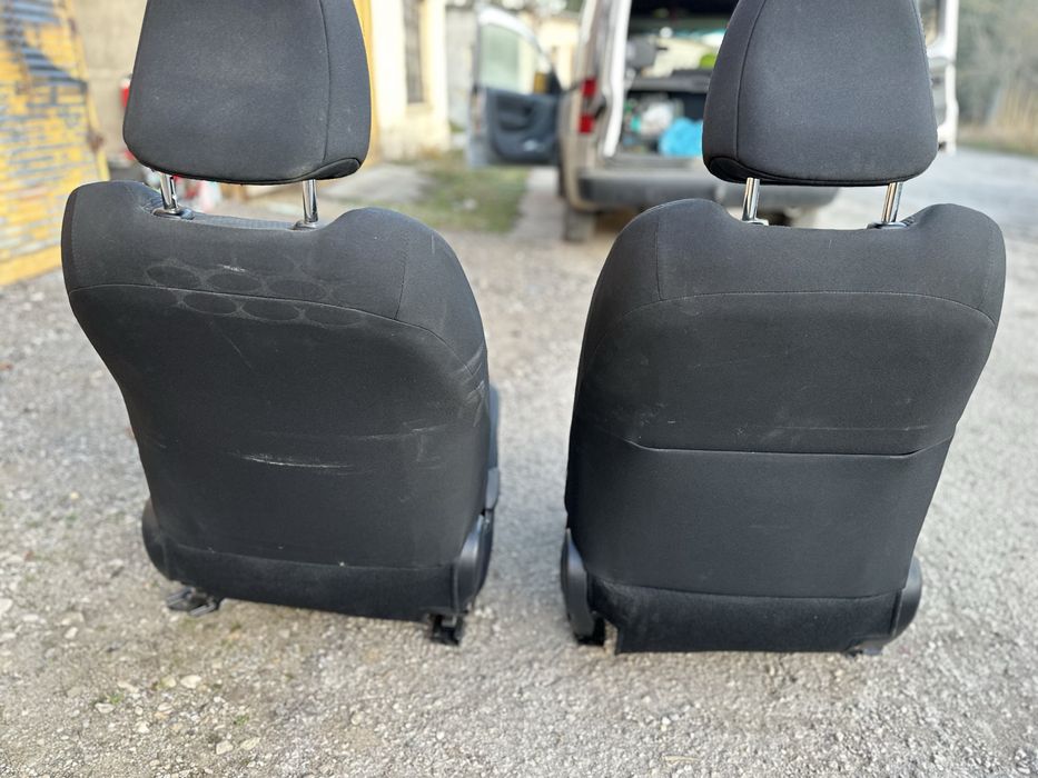 Седалки предни за Тоиота ярис