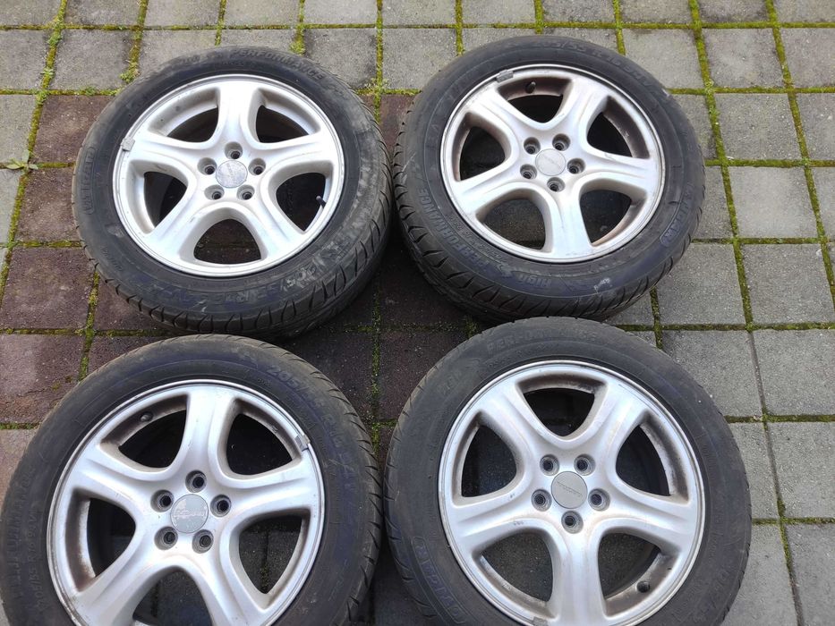 16 5 100 от Subaru с гуми