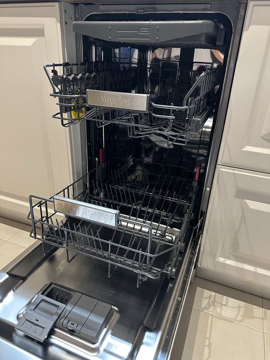 Masina de spalat vase Whirlpool, 6th sense, slim