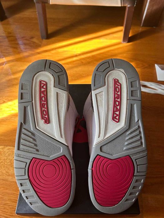 Pantofi sport marca Nike Air Jordan 3 Cardinal Red