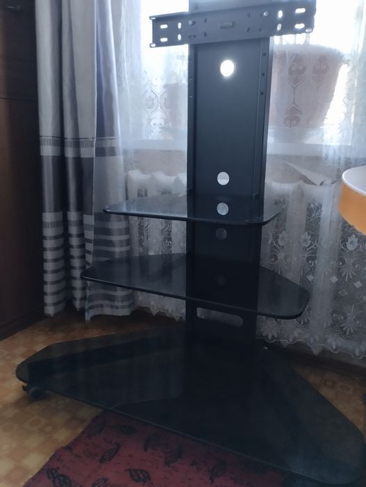 Стол с кранштэйном и колёсиками