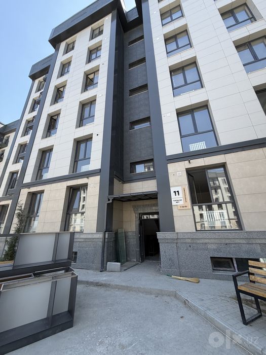 Айрапорт оркасида 64 ва 67 квадрат Навастройка сотилади ремонти билан