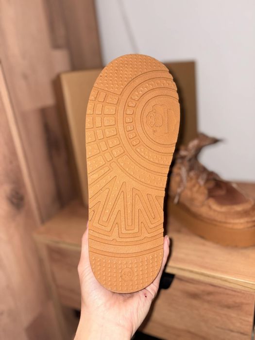 Дамски обувки, UGG