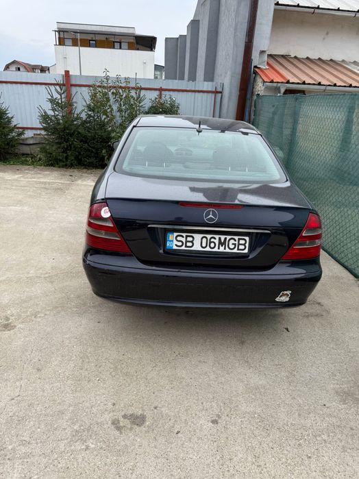 Mercedes E class w211