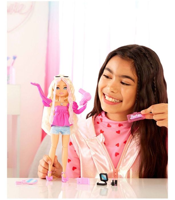 Dream Besties Barbie Malibu Doll and Accessories