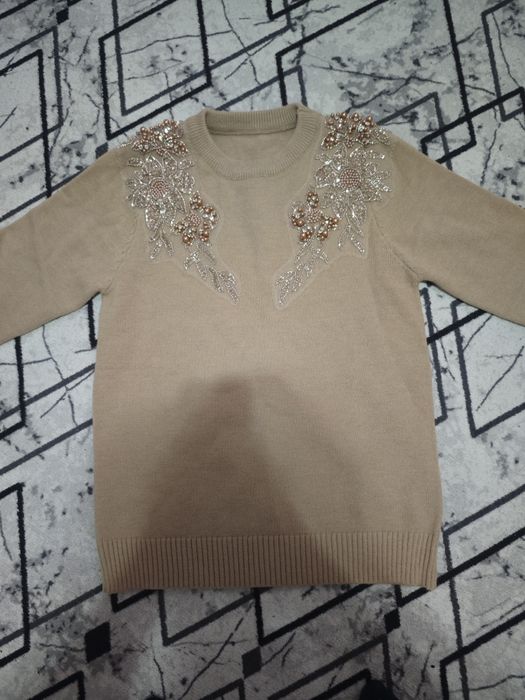 Дамски ефектен пуловер