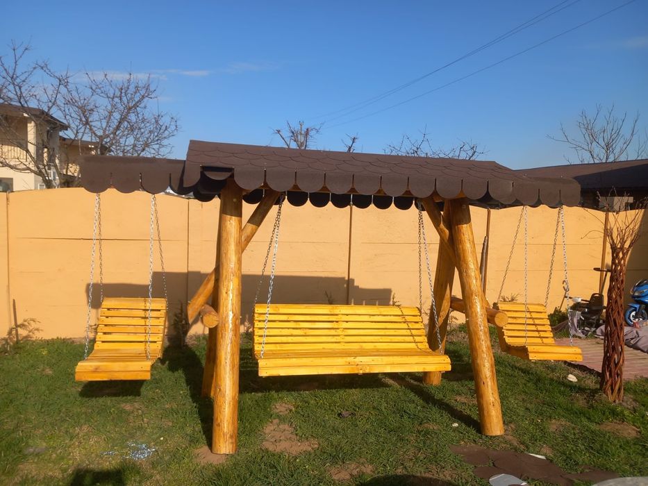 Vand mobilier de gradina