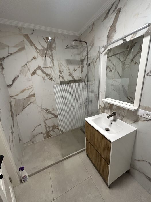 Inchiriez apartement nou