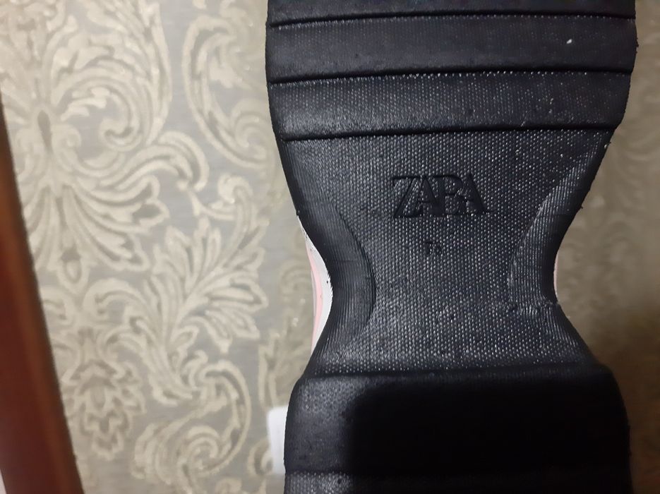 Обувь  для девочек ( кроссовки- снокеры)