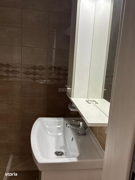 Ofer spre închiriere 1/2 duplex – Giroc, zona fostei unități militare