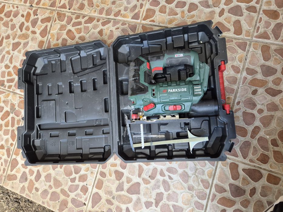 Vand Fierastrau pendular soriciel pe acumulator 20v Parkside