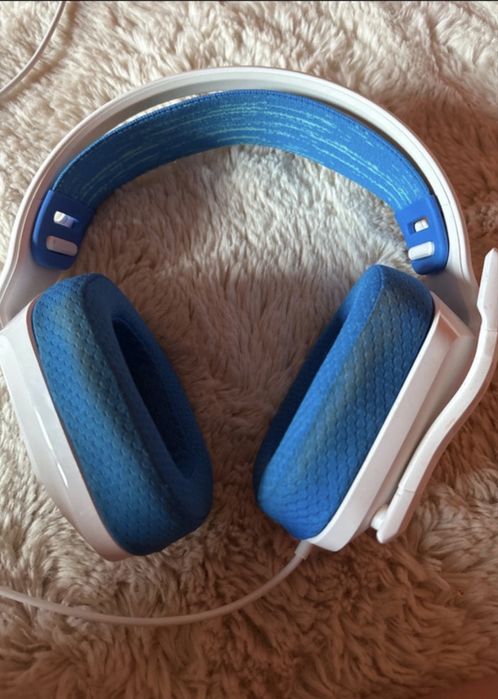 Casti gaming logitech g335