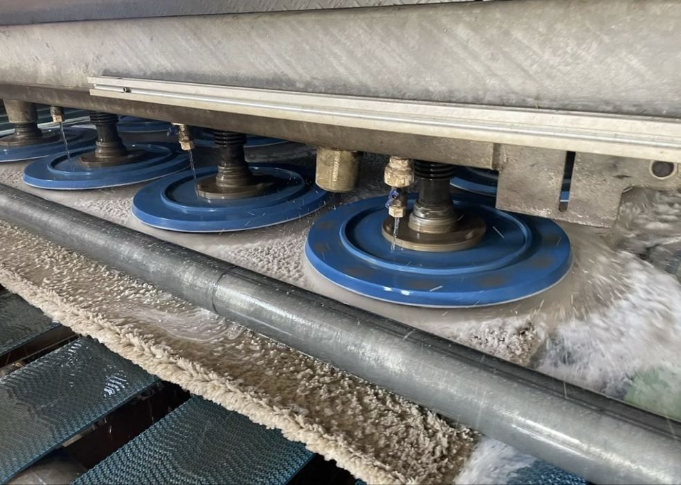 Химчисткa ковров любoй сложности с вывoзом в cпециaлизированный цex