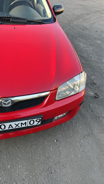 Мazda 323 Мазда 1999г 1.5л