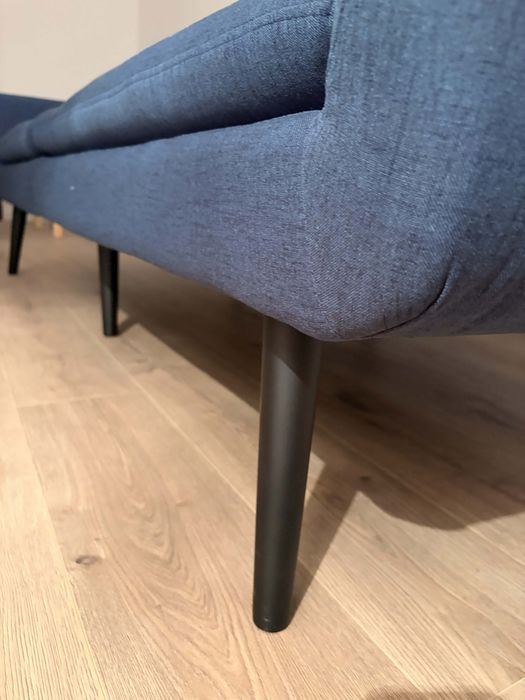 Canapea albastru bleubarin