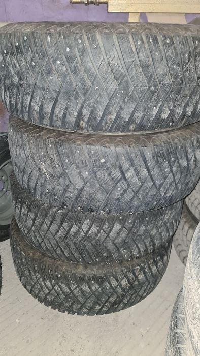 Шины. Гудиер шипованные