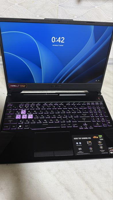Как новый Игравой Asus notebook  16 gb/512 SSD VGA-4 gb sotiladi