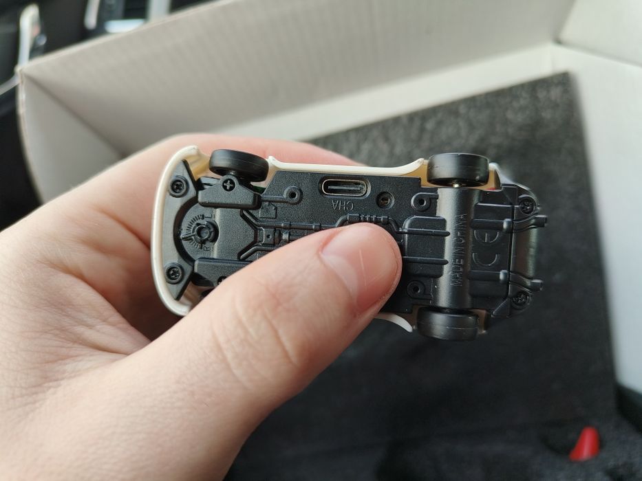 Mașină cu telecomandă RC 1:64 gen Hotwheels