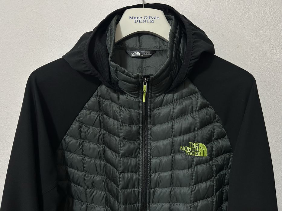 Geaca The North Face HyVent barbat marimea L - Stare impecabila