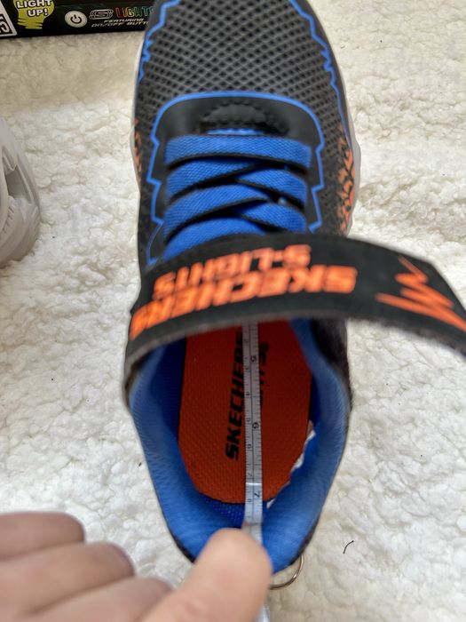 Детски светещи маратонки Skechers 27 номер