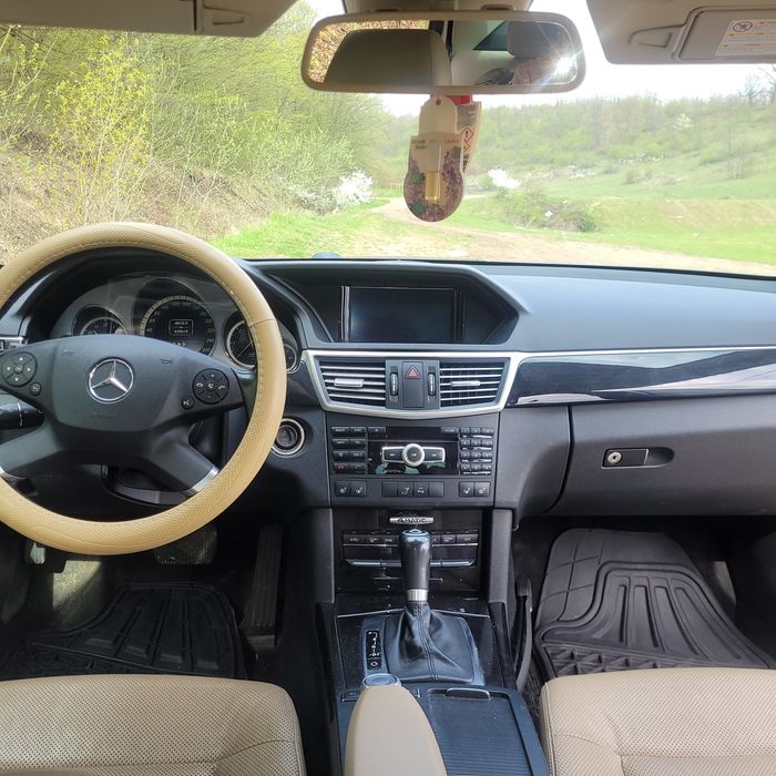 MERCEDES-BENZ E-Class 2011 — imagine 5