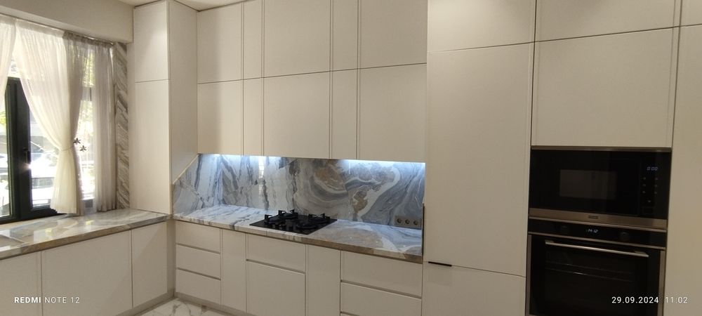 Продаётся 2 х комнатная квартира