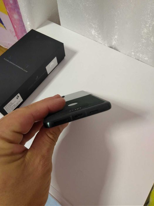 Motorola RAZR 60 ULTRA без забележки.