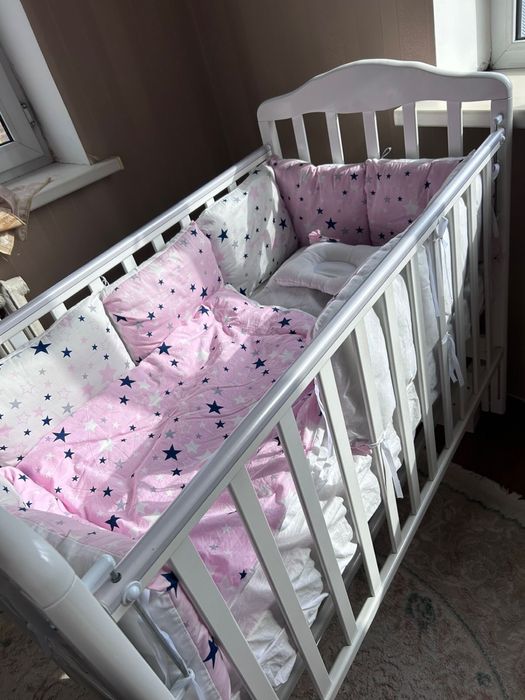 Манеж кровать детский с маятником