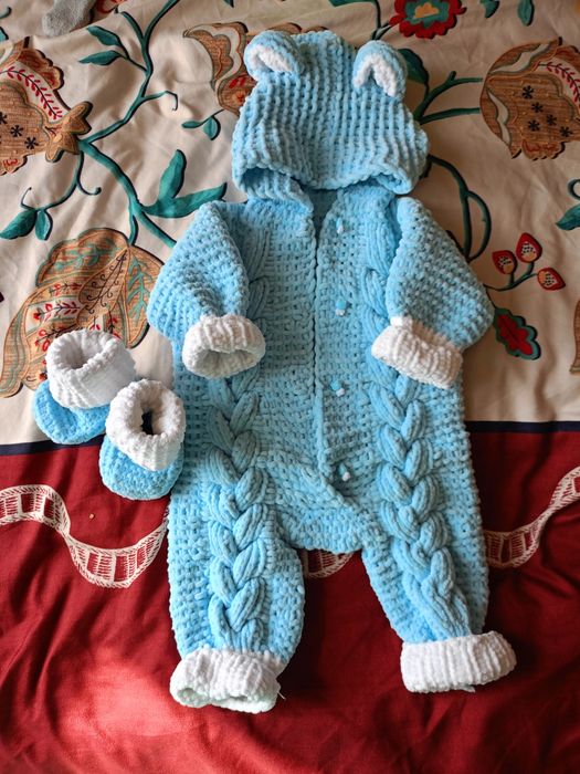 Продам новый костюмчик