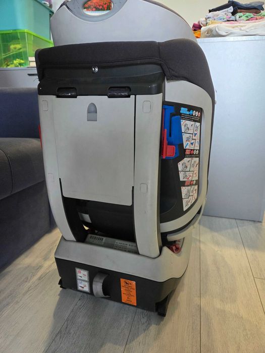 Детское авто-кресло Chicco 0+