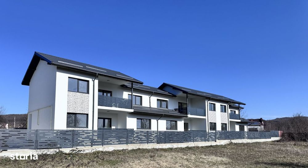 Casă modernă cu curte privată și loc de parcare inclus