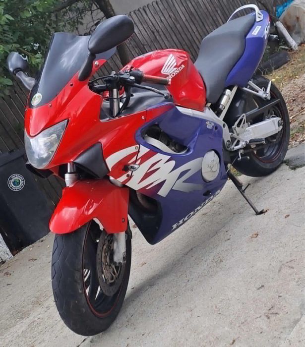 Vand honda cbr f4