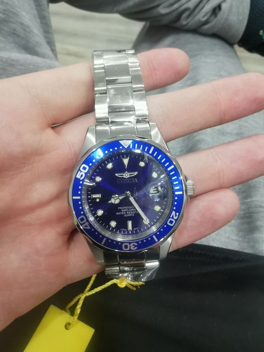 Срочно продам новые оригинальные часы Invicta