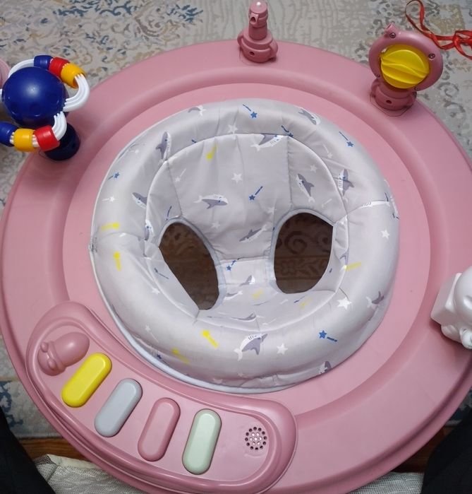 Продам Ходунок для девочки