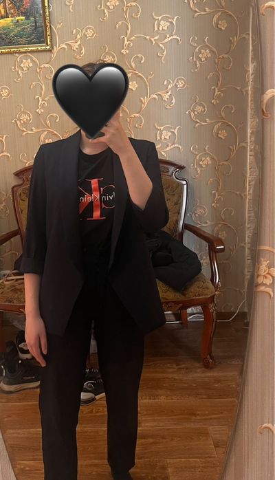 Костюм женский 42 размера