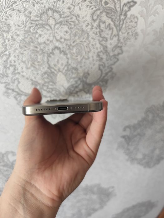 Iphone 15 pro max nano-Esim